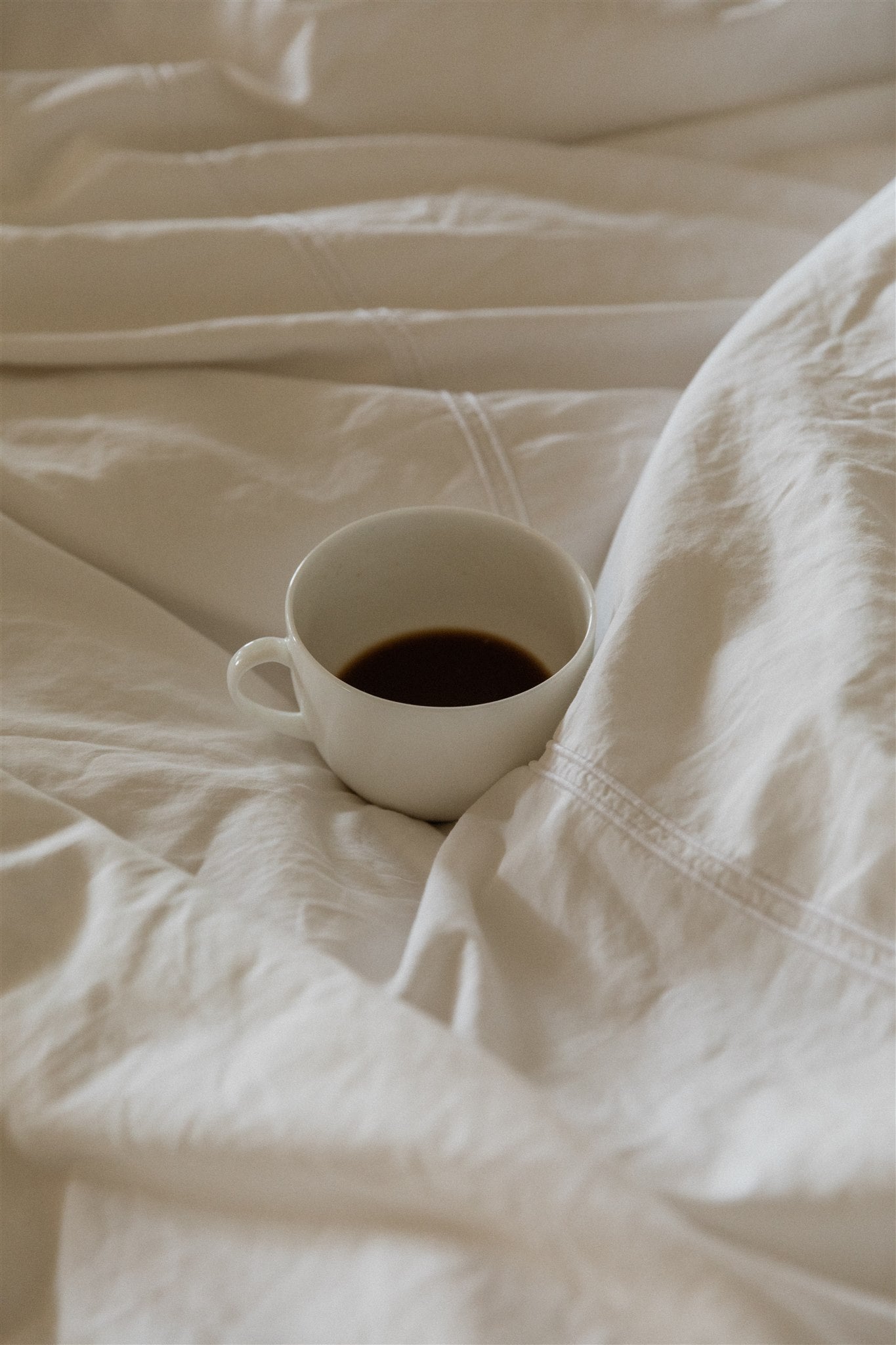 Why busy women crash at 2pm (and how to restore natural energy without more coffee)